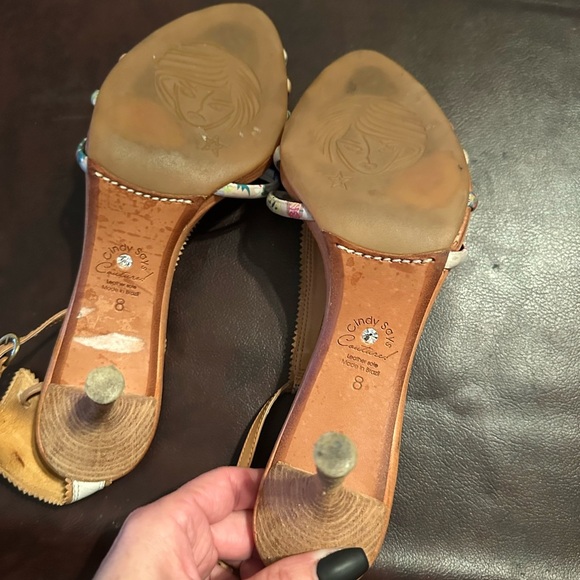 Cindy says couture heels - Picture 5 of 8